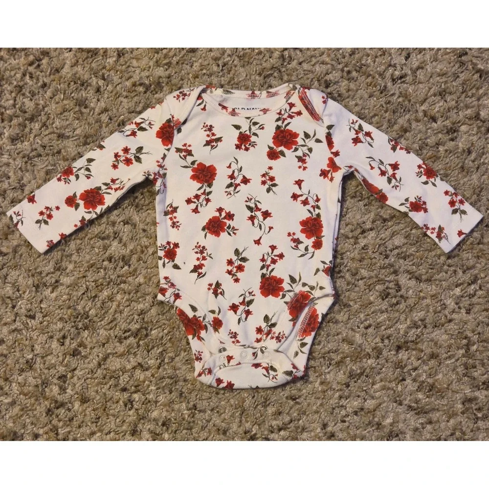 Bundle Of 8 Bodysuits Baby Size 3-6 Months Carters/Old Navy/Gerber